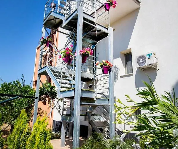 Le Zagare Apartment *